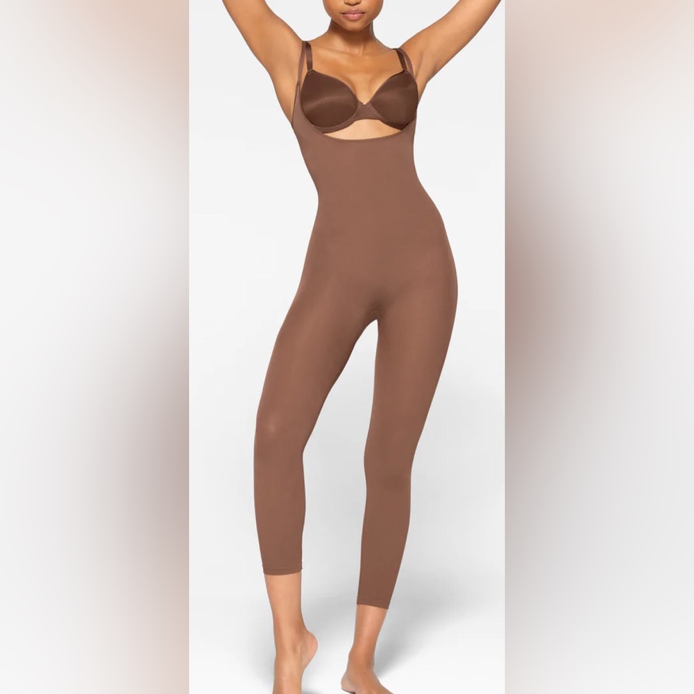 NWT SKIMS Everyday Sculpt Open Bust Catsuit Jasper Size XXS